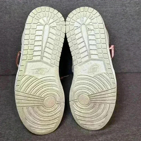 Like new Women’s Air Jordan 1 Retro High OG Seafoam CD0461-002 Women’s Sz 9.5 - Picture 10 of 13